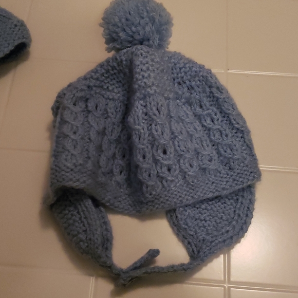 Handmade knitted infant sweater and hat - Picture 4 of 5